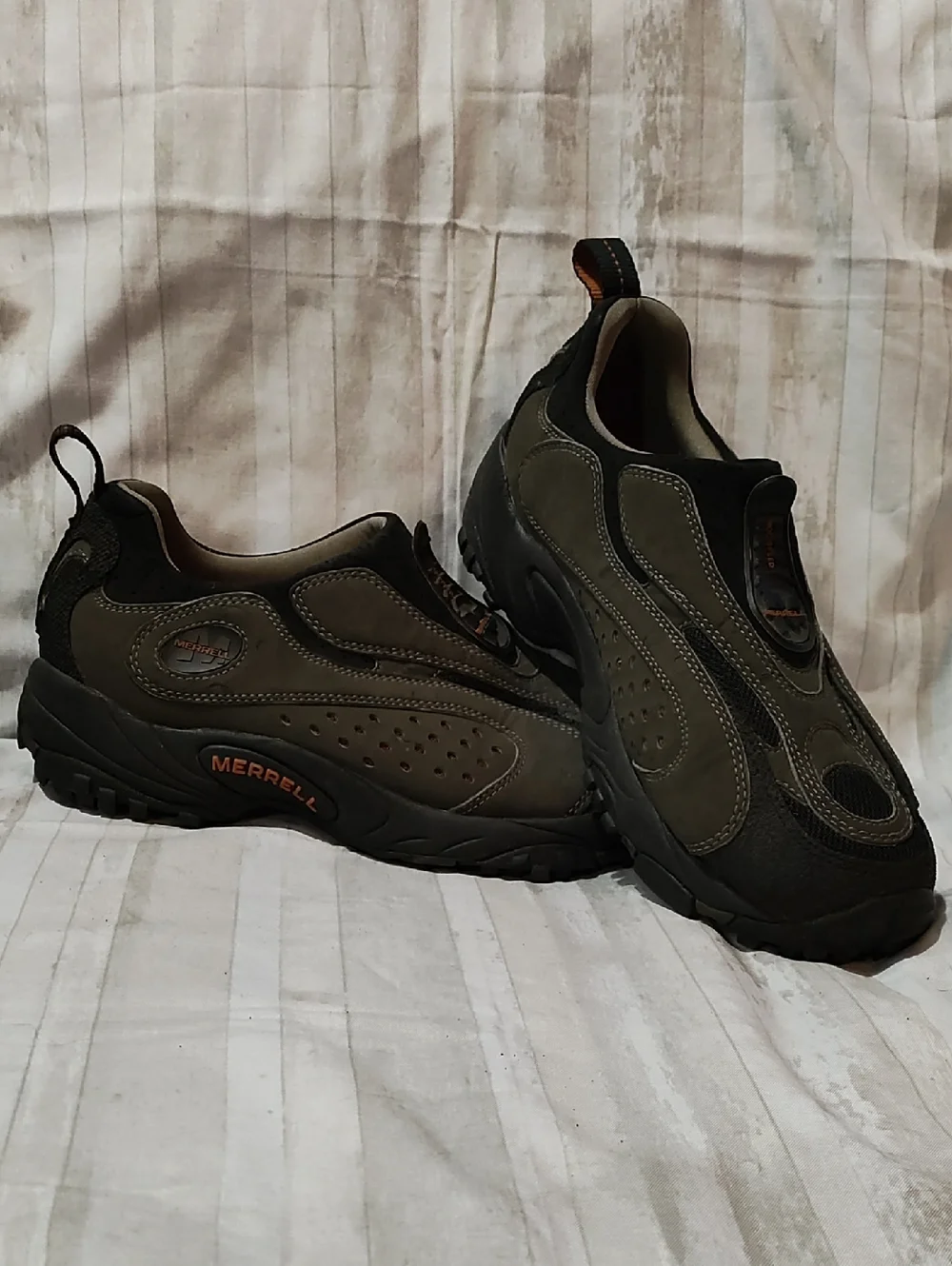 Merrell Women's Olive Green and Black Slip-On Trail Sneakers - Picture 1 of 7